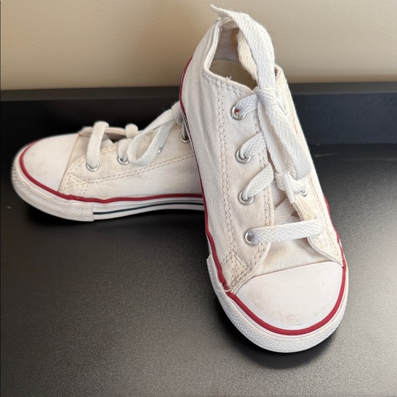 Converse All Star Kids Low Top Sneakers White Red Trim Size 10 Toddler - Picture 1 of 10
